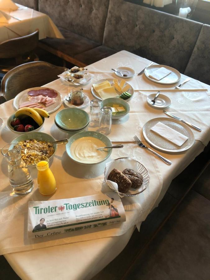 Tiroler Weinstube Aparthotel Seefeld in Tirol Eksteriør bilde