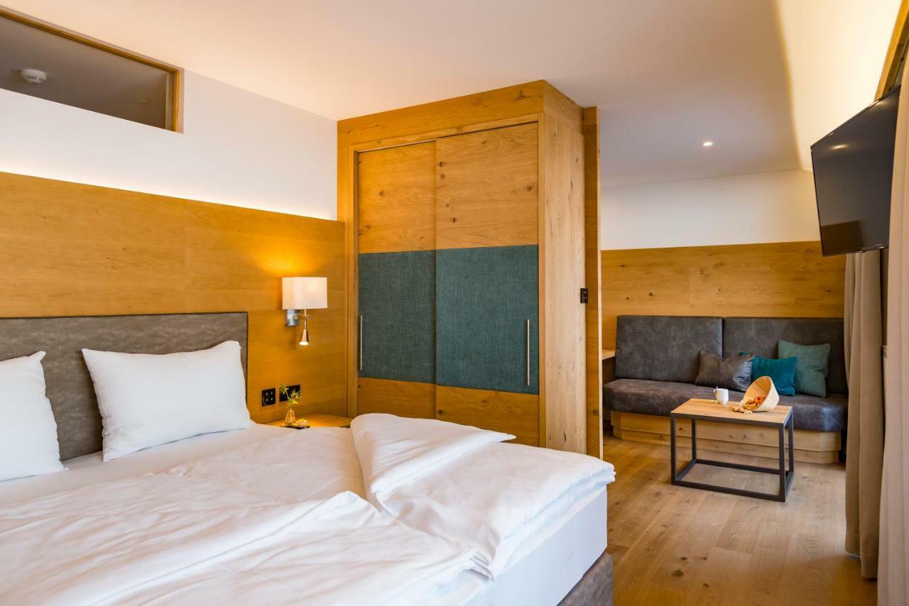 Tiroler Weinstube Aparthotel Seefeld in Tirol Eksteriør bilde