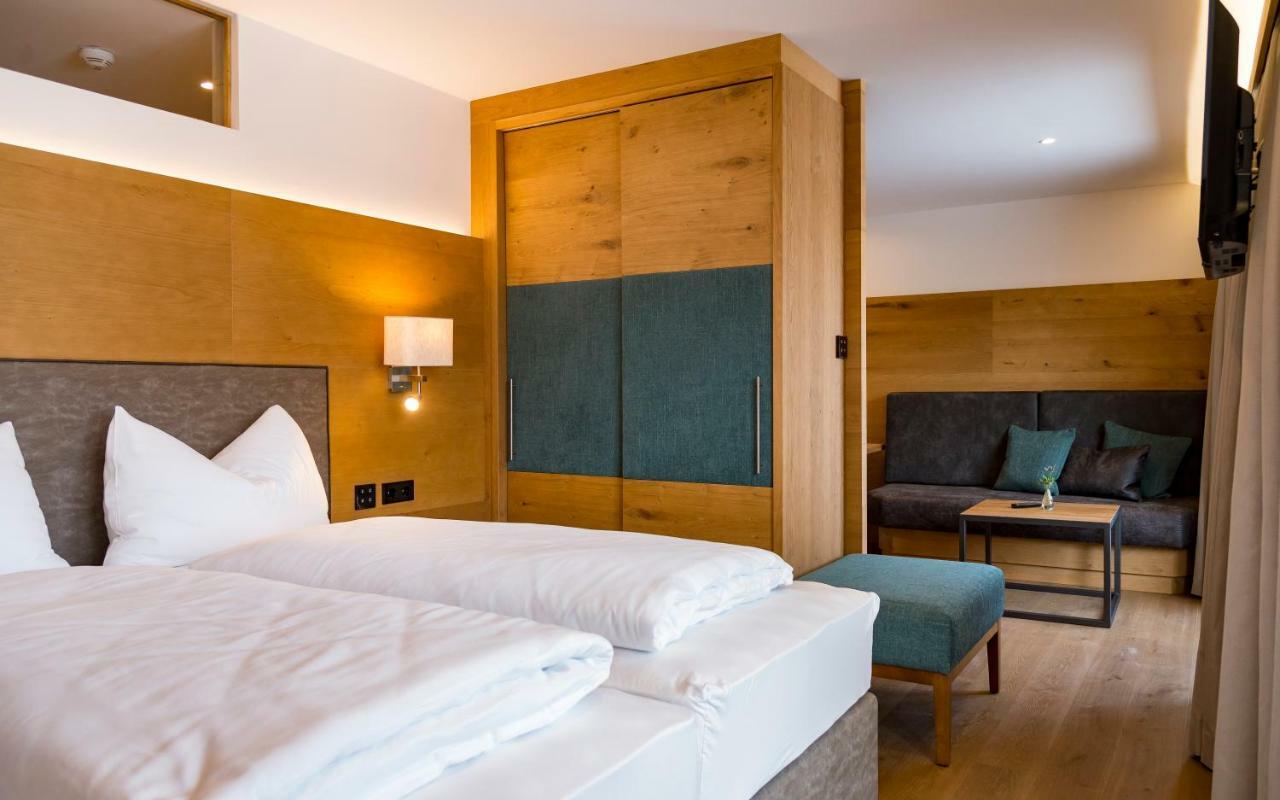 Tiroler Weinstube Aparthotel Seefeld in Tirol Eksteriør bilde