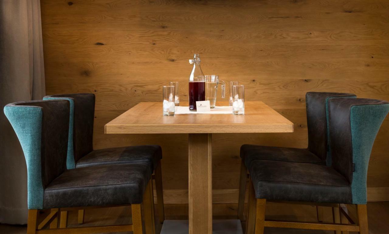 Tiroler Weinstube Aparthotel Seefeld in Tirol Eksteriør bilde