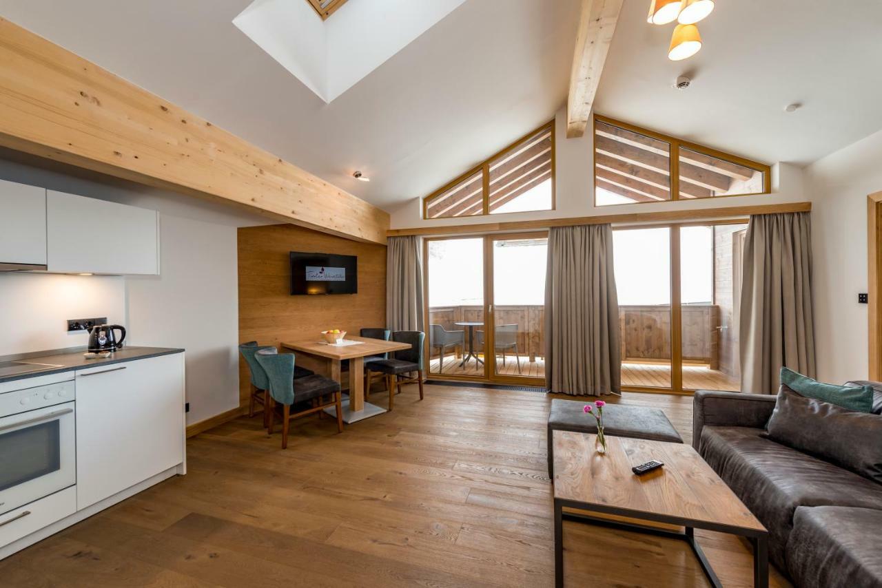 Tiroler Weinstube Aparthotel Seefeld in Tirol Eksteriør bilde